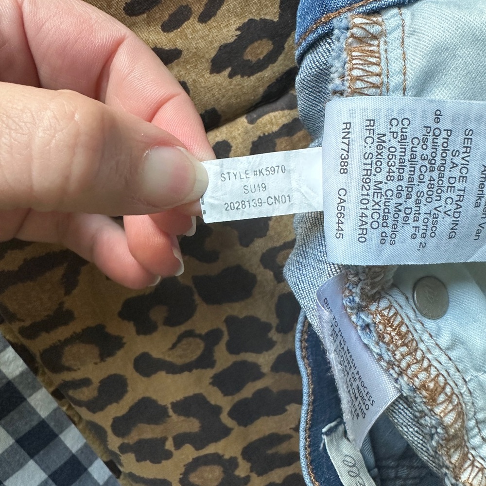 Madewell high rise button fly cutoff denim shorts - Picture 9 of 11